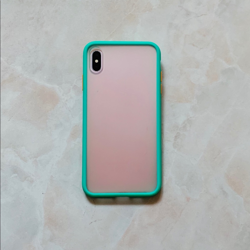 Silicone bumper xs max case